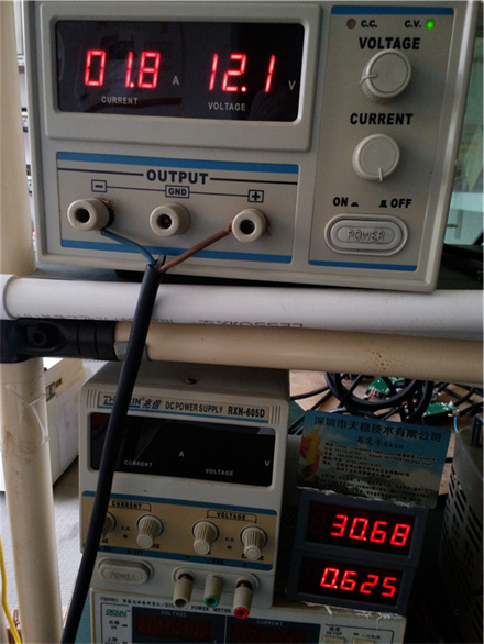 输入电压：DC12-48 V,输出 30-35V 0.6A 可升可降电源