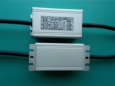 DC12-24V 30W 0.75A LED恒流驱动