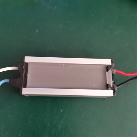 输入电压：DC24V  电流0.55A±3%输出电压：36-42V功率：18W