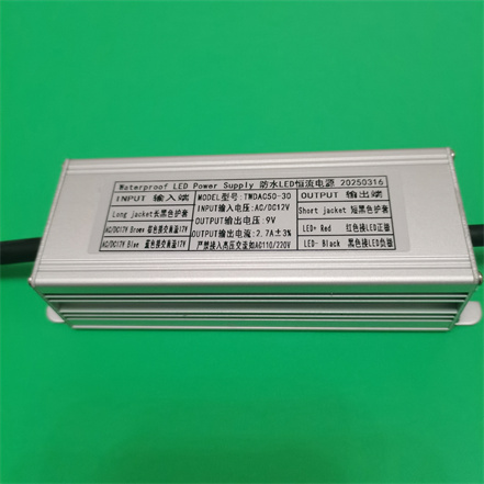 输入电压：ACDC12V电流：2.7A 输出电压：9V