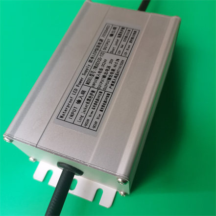 输入电压DC24V  恒流输出显示电流4A驱动输出电压30输出功率120W