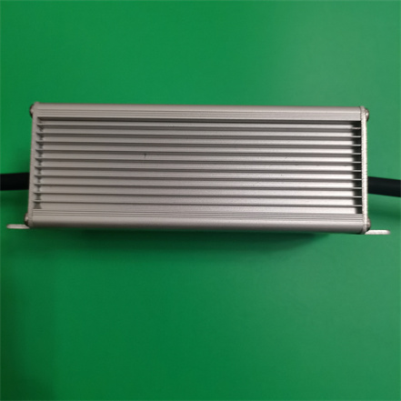输入电压：AC36V    2.6A±3%、驱动输出电压：34-38V功率：100W