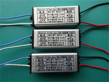 输入DCDC电源 DC12V 18W升压驱动 36-42V 0.5A