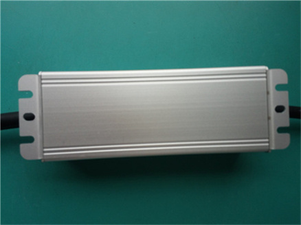 输入DC12V 55W 1.4A DCDC电源