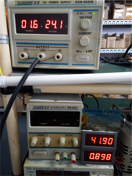 DC24V 40W 0.9A输入，高效率97%