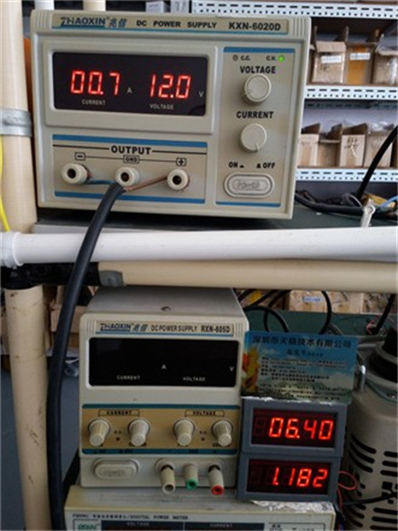 输入DC12V 7W 1.2A 6V输出LED电源