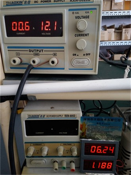 输入DC12V 7W 1.2A 6V输出LED电源