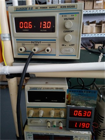 输入DC12V 7W 1.2A 6V输出LED电源